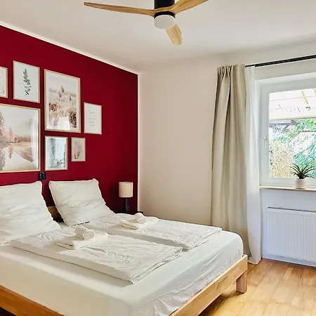Apartment Daniel - Stilvolle Wohnung Mit Veranda Fuer 4 Personen Stadtbergen Exterior photo
